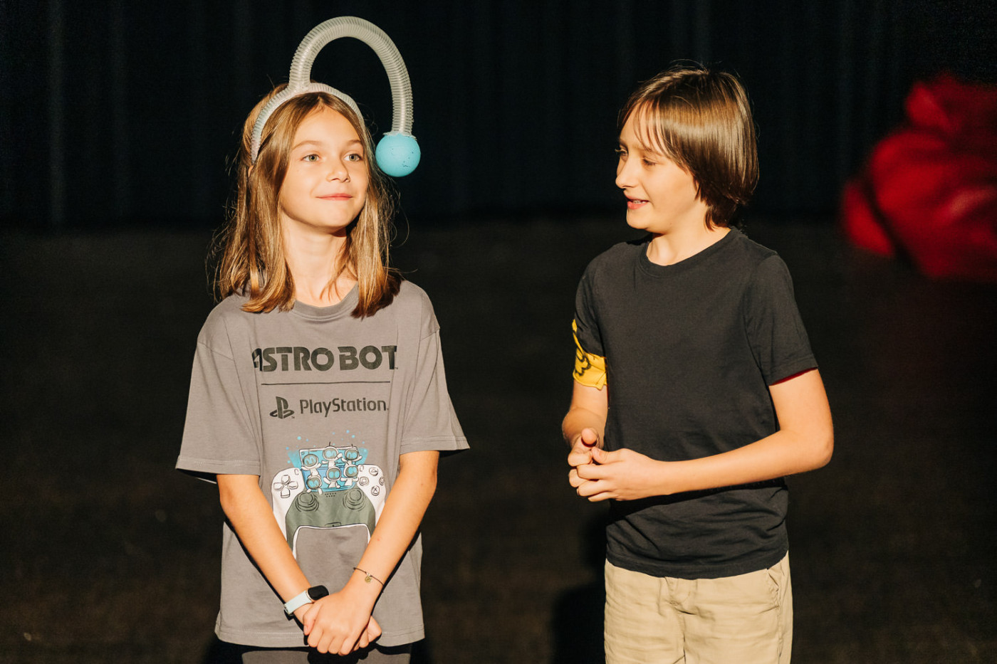 0920 ZnakZapytania ochstudio 0008M