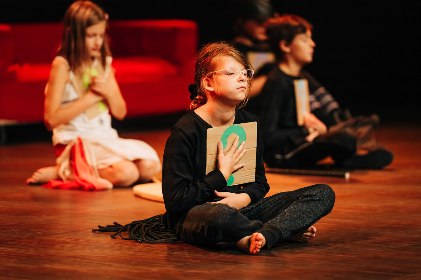 0920 ZnakZapytania ochstudio 0030M