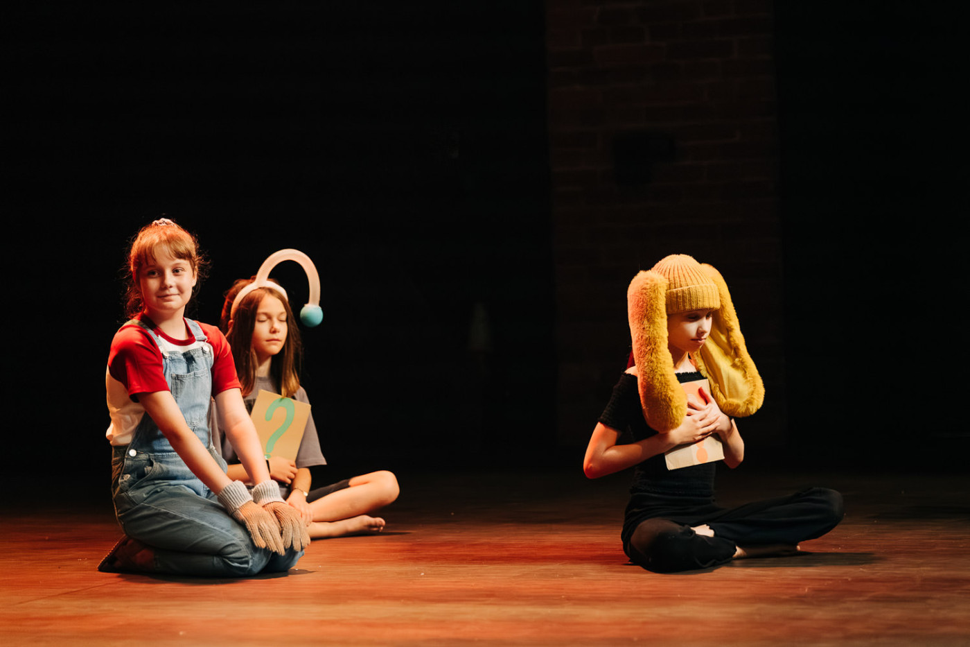 0920 ZnakZapytania ochstudio 0031M